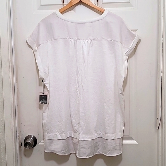 VINCE CAMUTO WOMEN'S PLUS SIZE SHIRT WITH BUTTON IN FRONT IVORY SIZ… - Picture 4 of 10